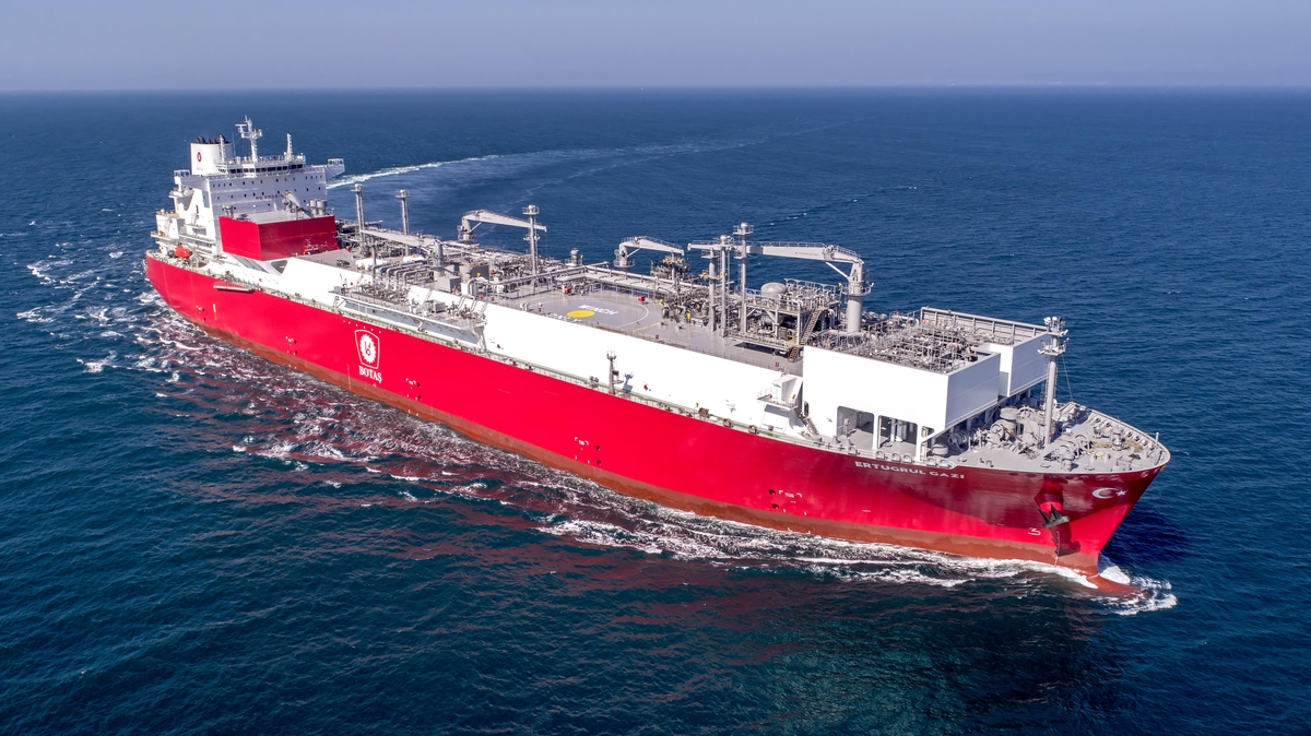HD현대중공업이 건조해 2020년 인도한 17만㎥급 LNG-FSRU.jpg